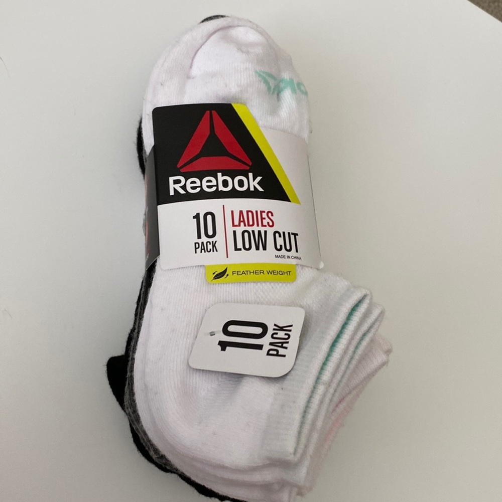 Womens Reebok 10 pairs of low cut socks